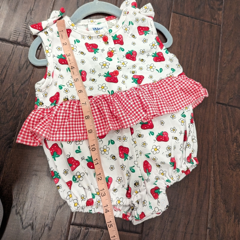 VINTAGE Wee Works baby girl strawberry ruffle romper 12 months - Picture 6 of 6